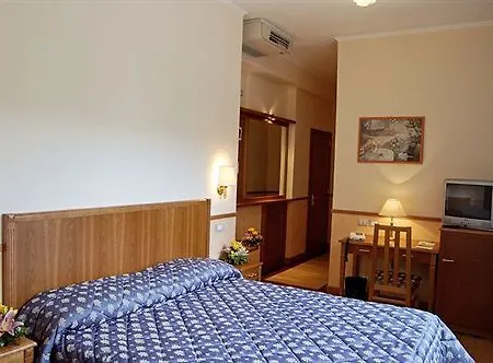 Hotel Frate Sole Asyż