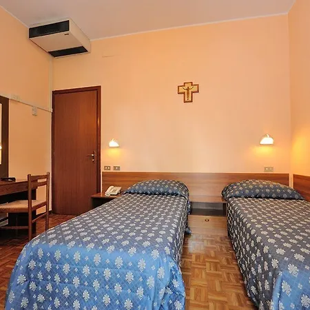 Ξενοδοχείο Frate Sole 3*